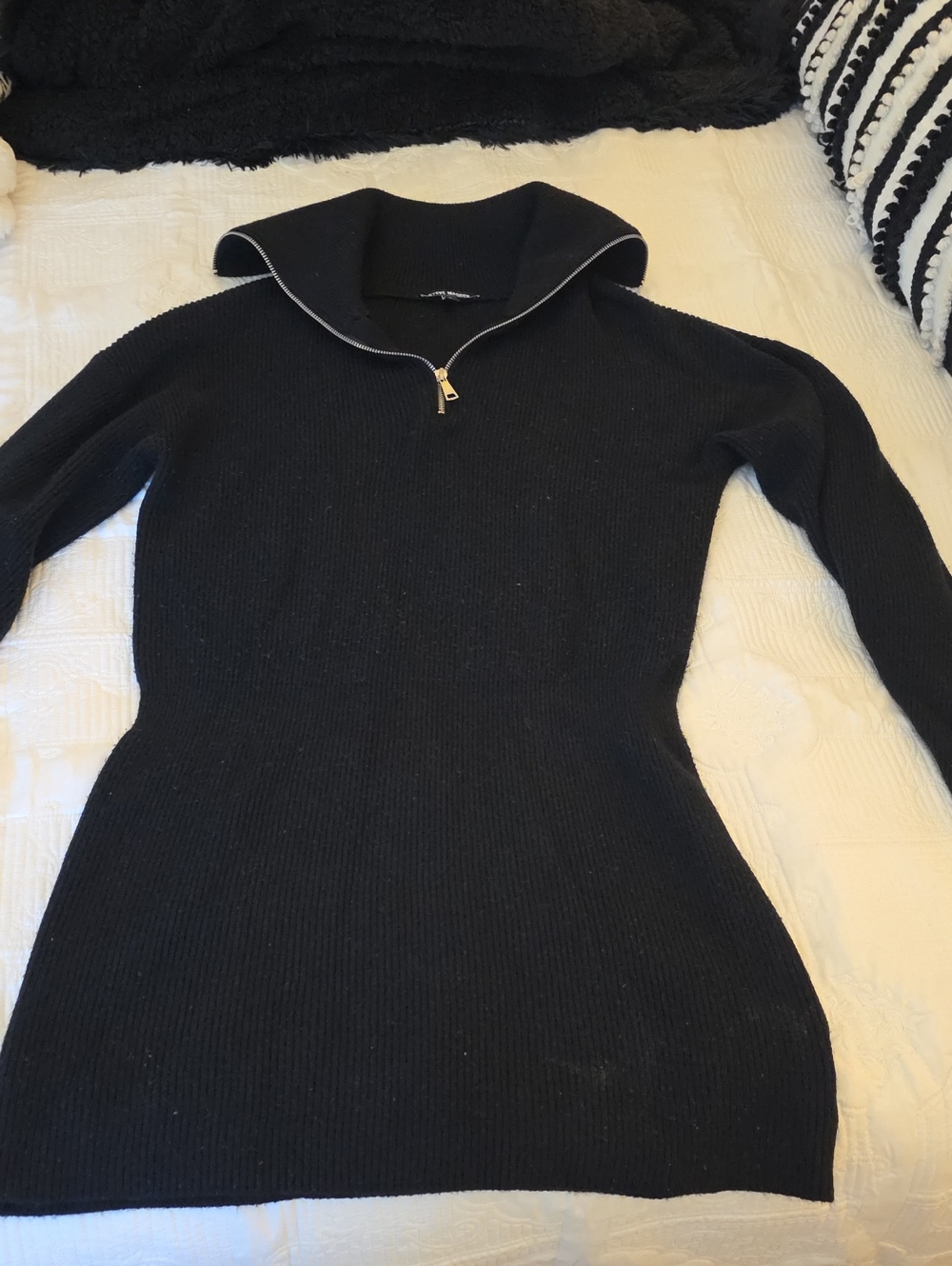 Steve Madden Black Zip-Front Turtleneck Sweater